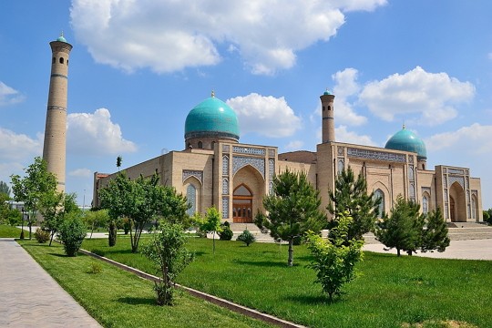 Hastimom Abu Bakr Qaffol Shoshiy – mehr-saxovat sohibi