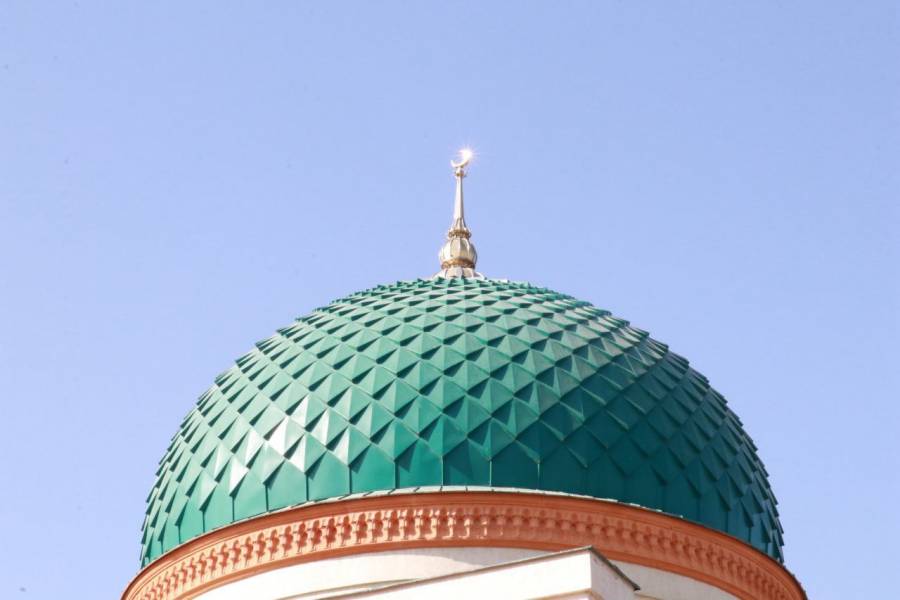 Yaxshilik va taqvo yo‘lida hamkorlik qiling