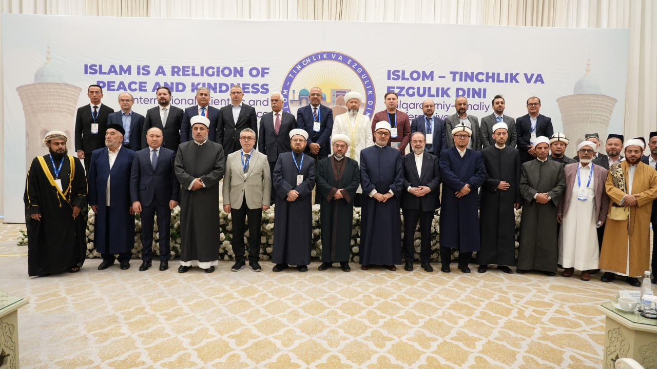 Nufuzli anjuman ishtirokchilari Oʻzbekiston Prezidentiga murojaat yoʻllab, deklaratsiya qabul qildilar