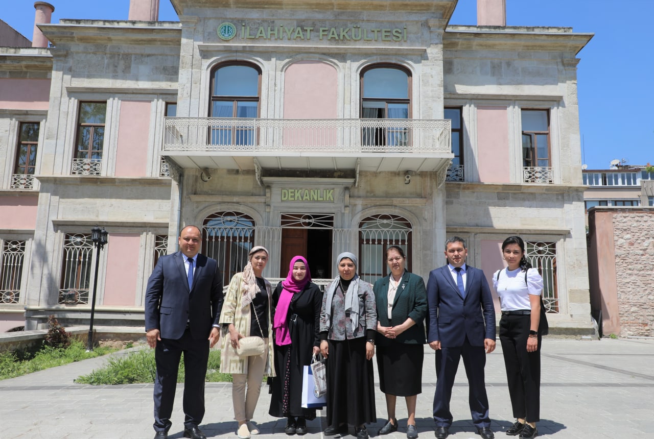 Akademiya vakillarining Istanbul universitetiga tashrifi davom etmoqda