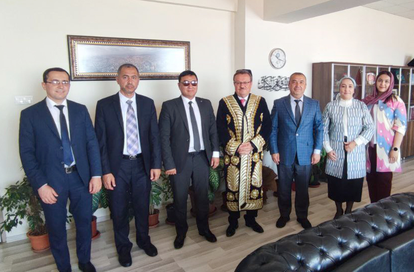 Delegatlarimiz Bursa Uludag’ universitetida