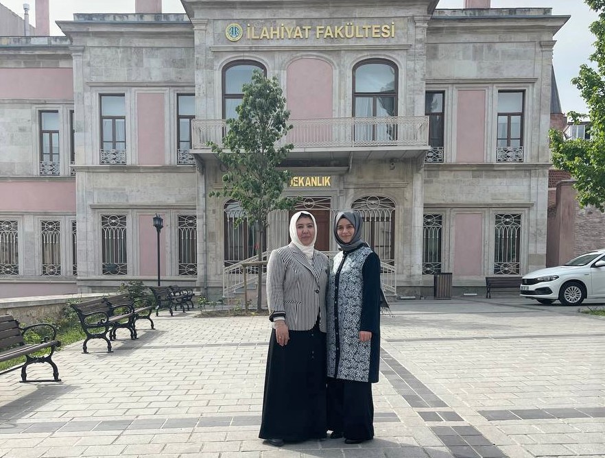 Akademiya o‘qituvchisi Istanbul universitetida ma’ruza o‘qiydi