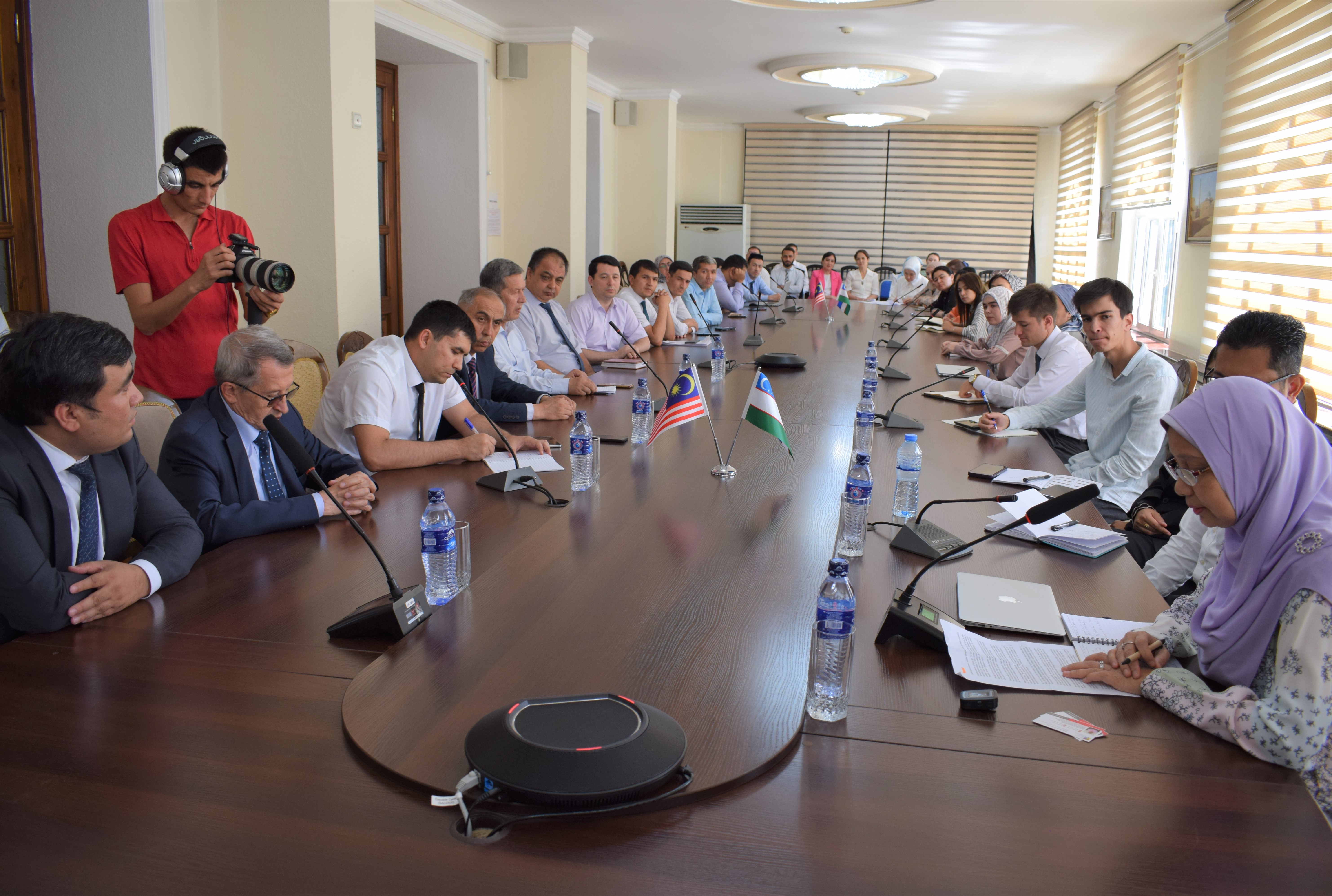 Akademiyada Islom sivilizatsiyasi instituti direktori tomonidan mahorat darsi o‘tkazildi