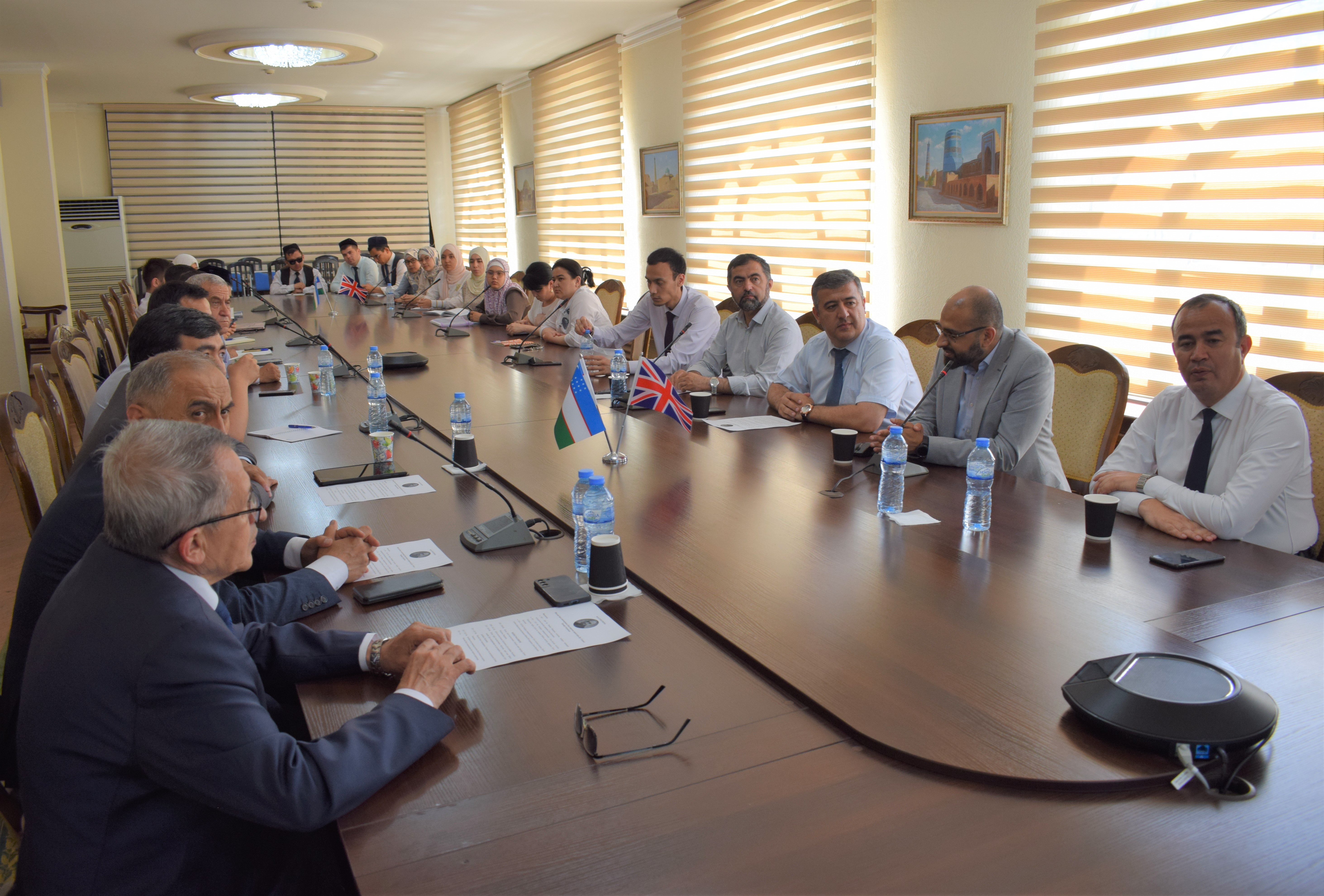 Xalqaro hamkorlik aloqalari davom etmoqda