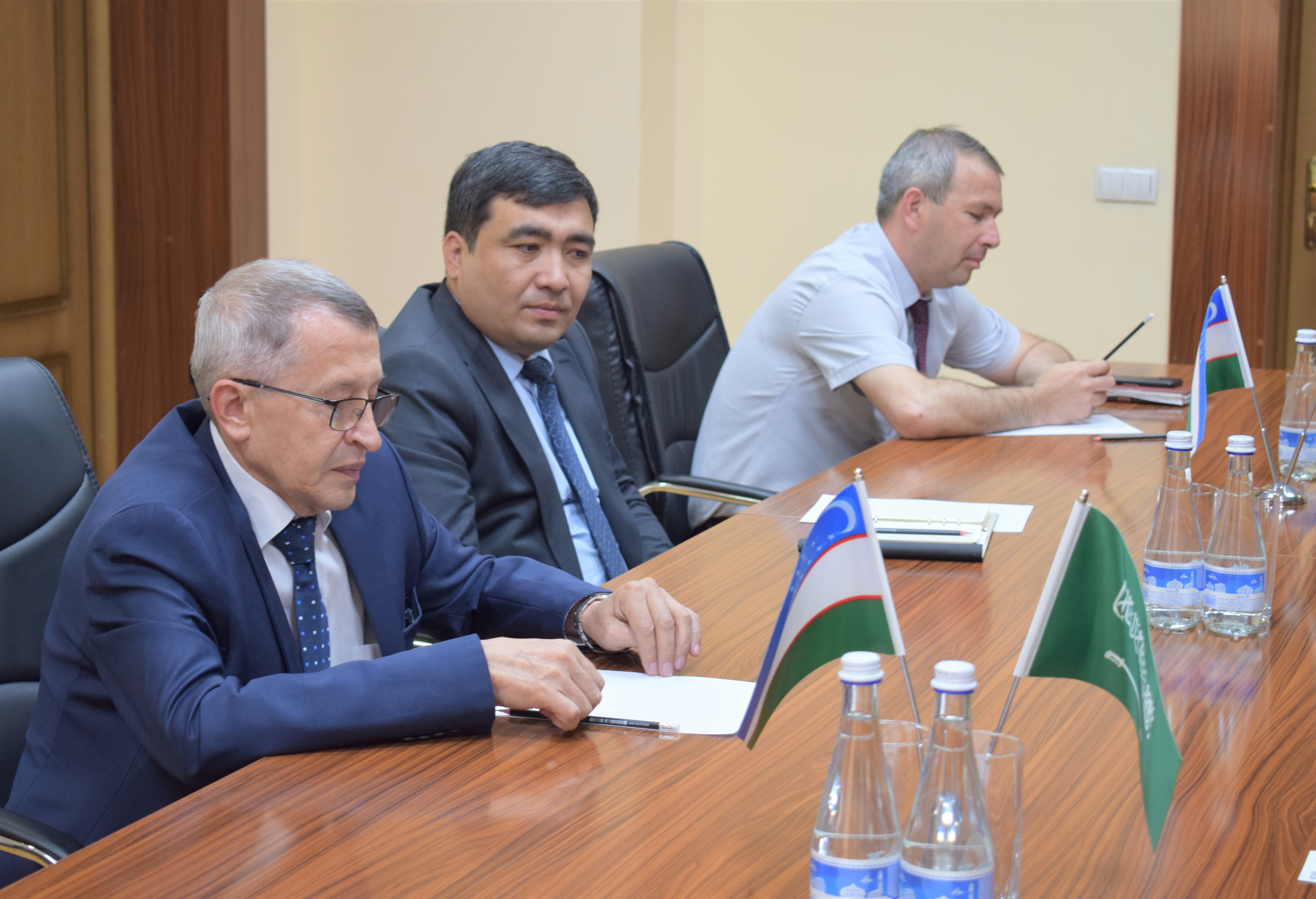 Akademiyada Podshoh Salmon nomidagi xalqaro arab tili akademiyasi vakillari bilan uchrashuv o‘tkazildi