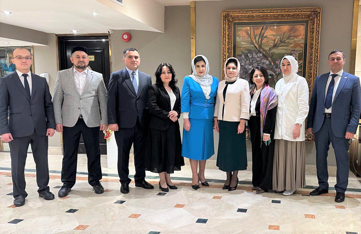 Akademiya professori Al-Azhar universitetidagi oʻquv kurslarida ishtirok etmoqda
