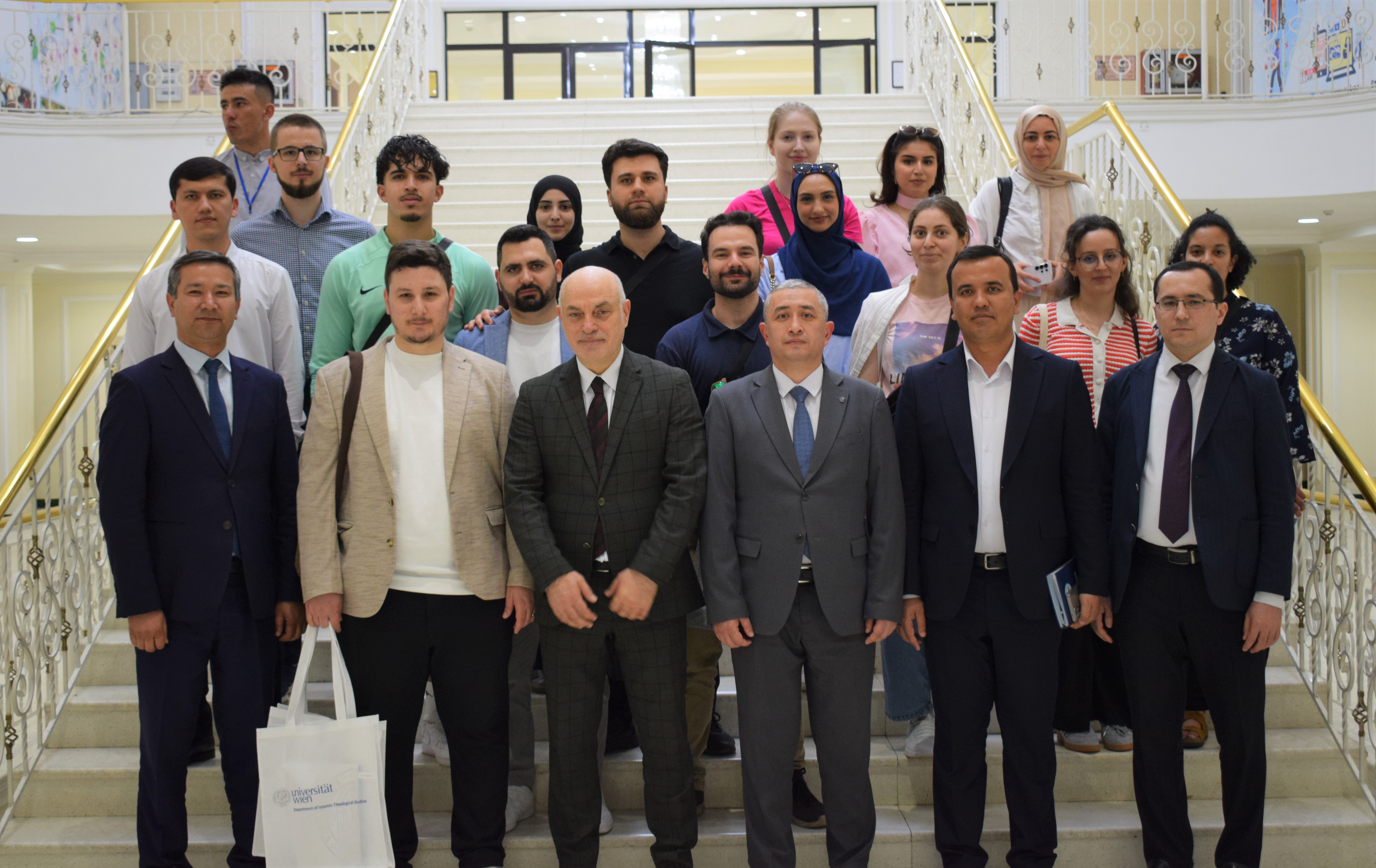 Vena universiteti delegatsiyasi Akademiyada mehmon bo‘ldi