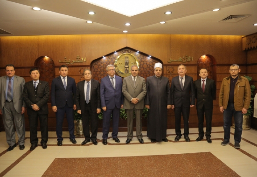 الصداقة والتعاون عماد التطور