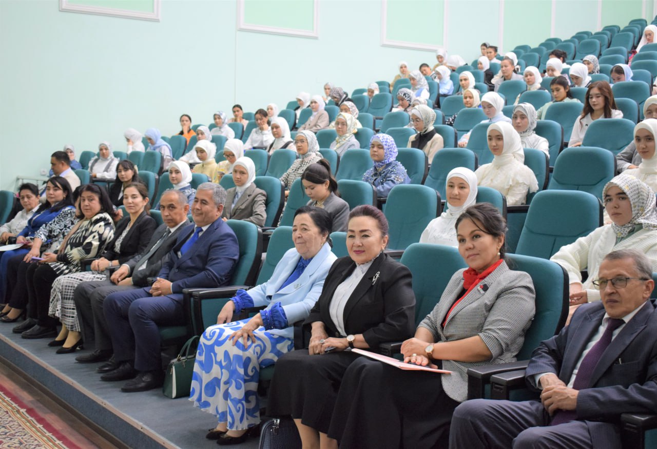 Uzbekistan International Islamic Academy Commemorates International Day of the Girl with a Spiritual and Educational Event