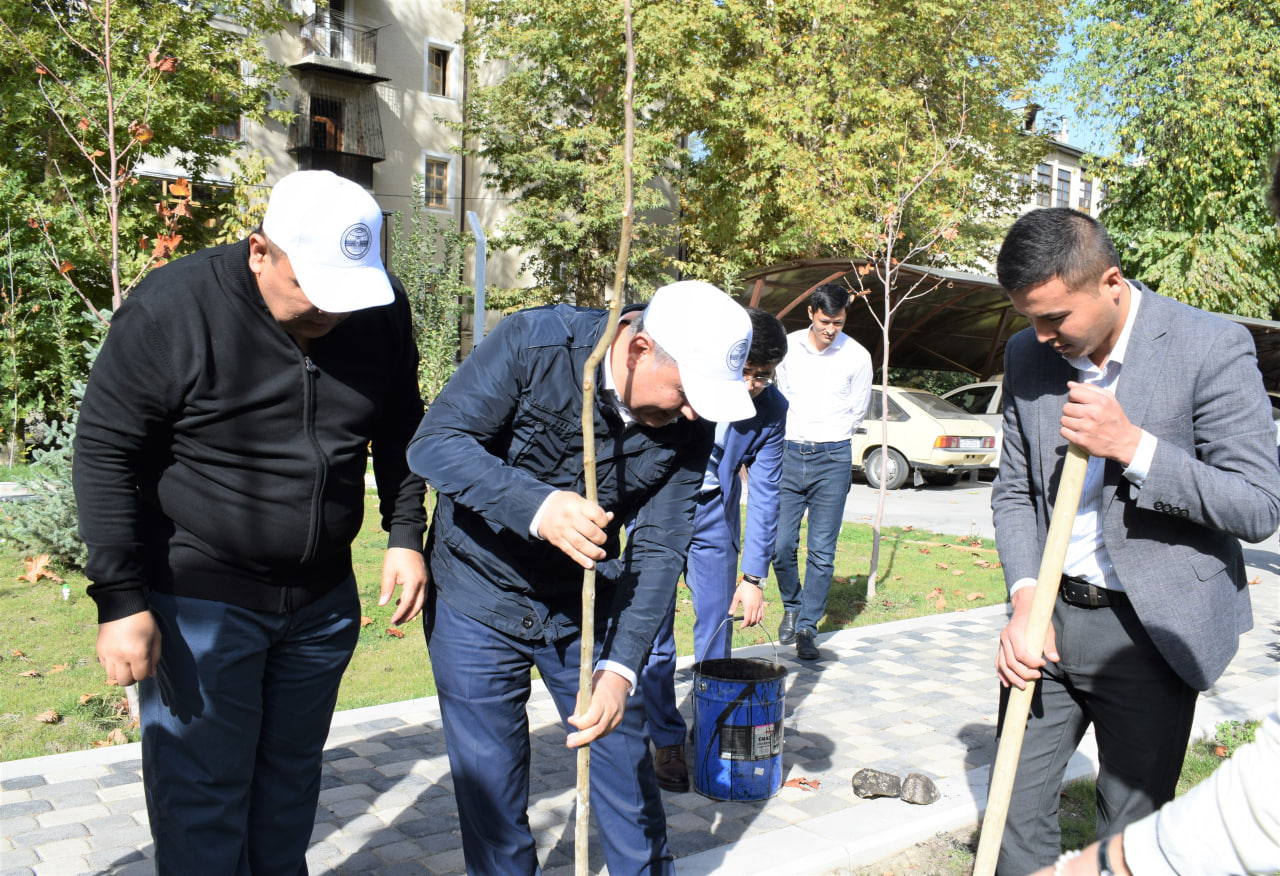 Representatives of the International Islamic Academy of Uzbekistan participated in the autumn tree planting season within the project   “Yashil makon”