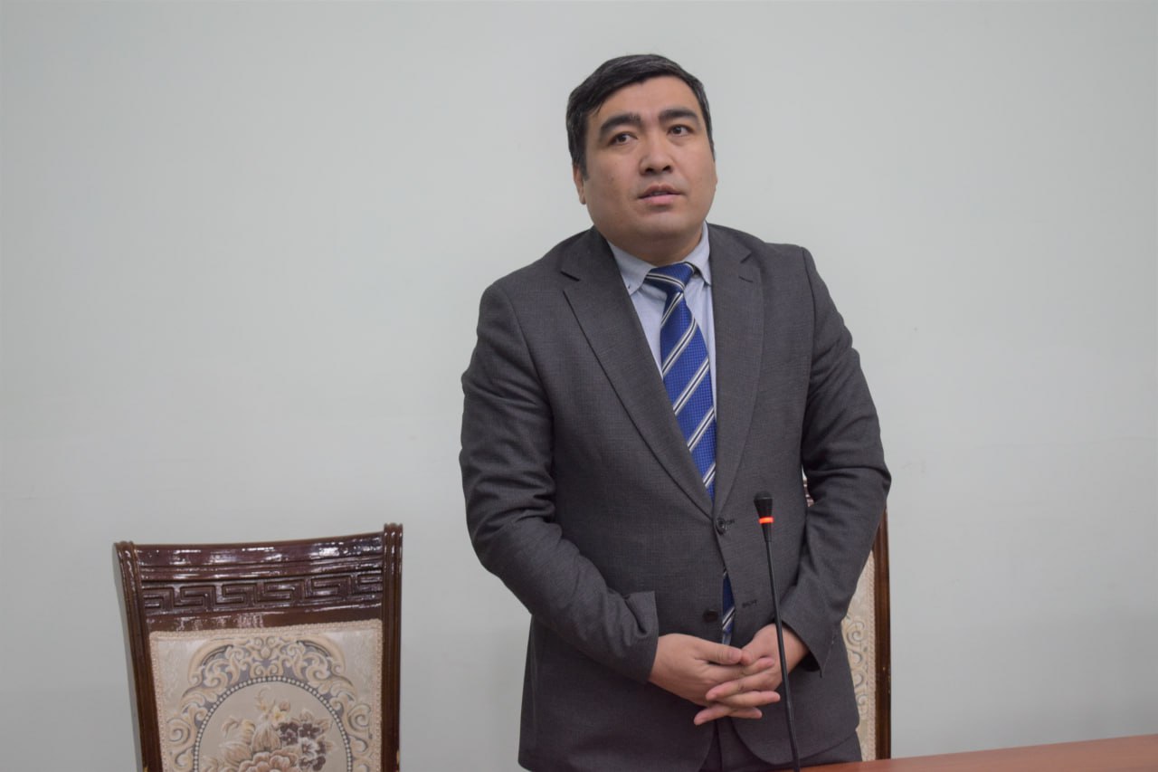 Training sessions for professors and teachers of the Academy