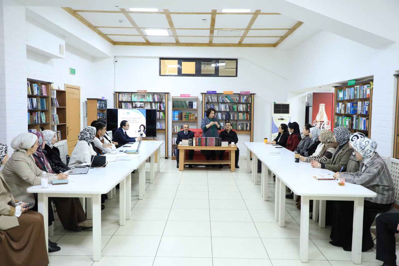 Roundtable Discussion on "The Role of Youth in Ensuring the Rule of Law" Successfully Held at the International Islamic Academy of Uzbekistan