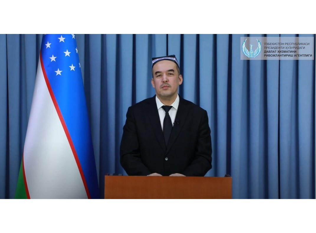 Akademiya o‘qituvchisi trening darslarida ma'ruza qildi