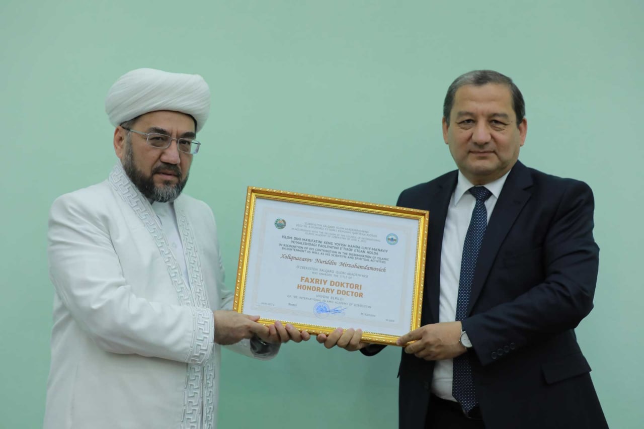 Muftiy hazratlariga O‘zbekiston xalqaro islom akademiyasi “Faxriy doktori” unvoni berildi