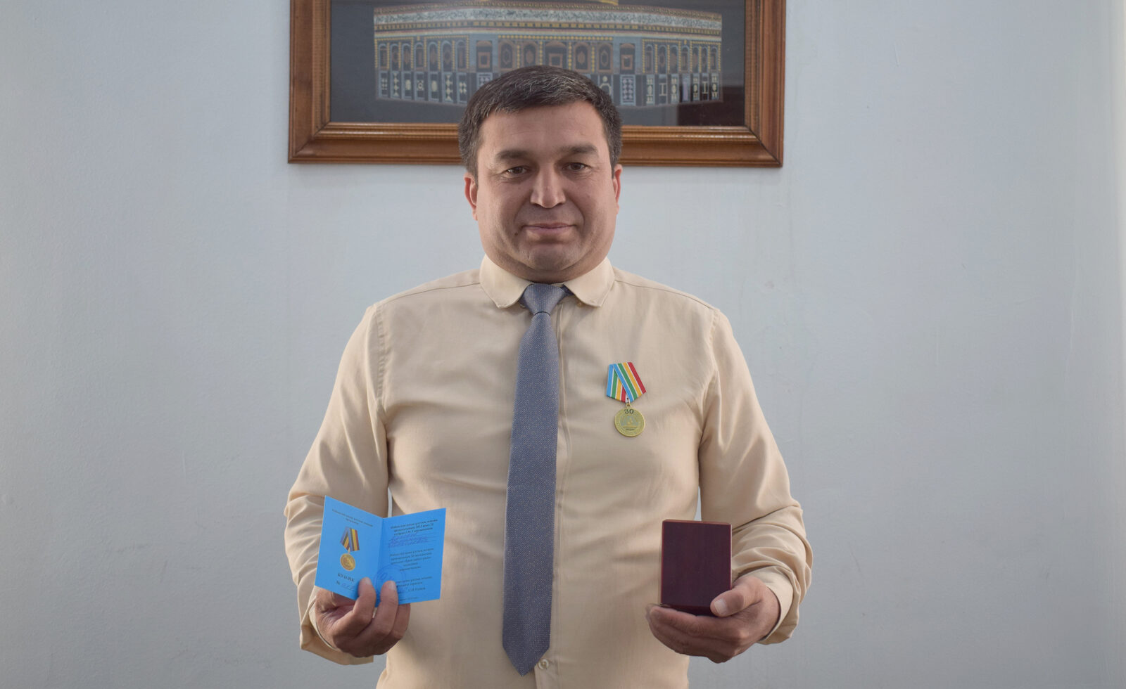 Akademiya o‘qituvchisi “Faol mehnatlari uchun” medali bilan taqdirlandi