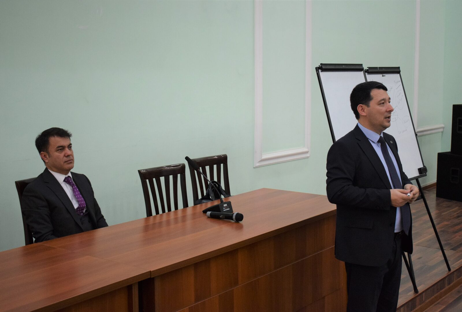 Akademik litsey o‘quvchilari uchun davra suhbati o‘tkazildi