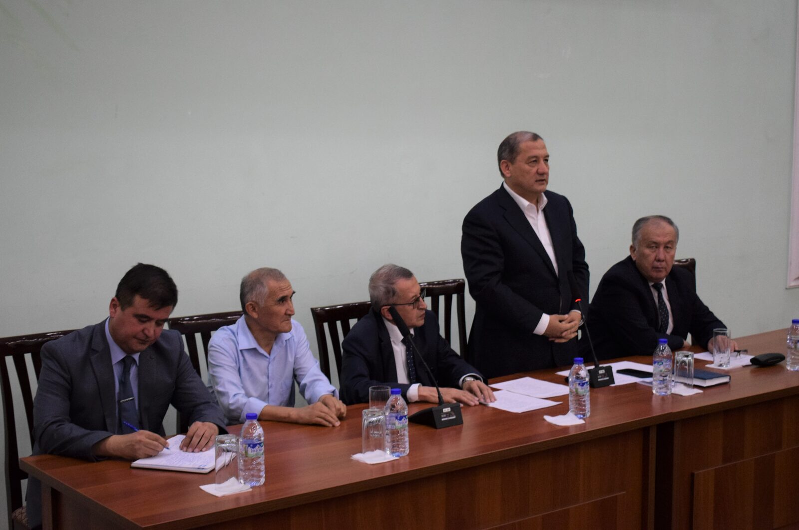 Akademiyada talabalarning ota-onalari bilan ochiq muloqot o‘tkazildi
