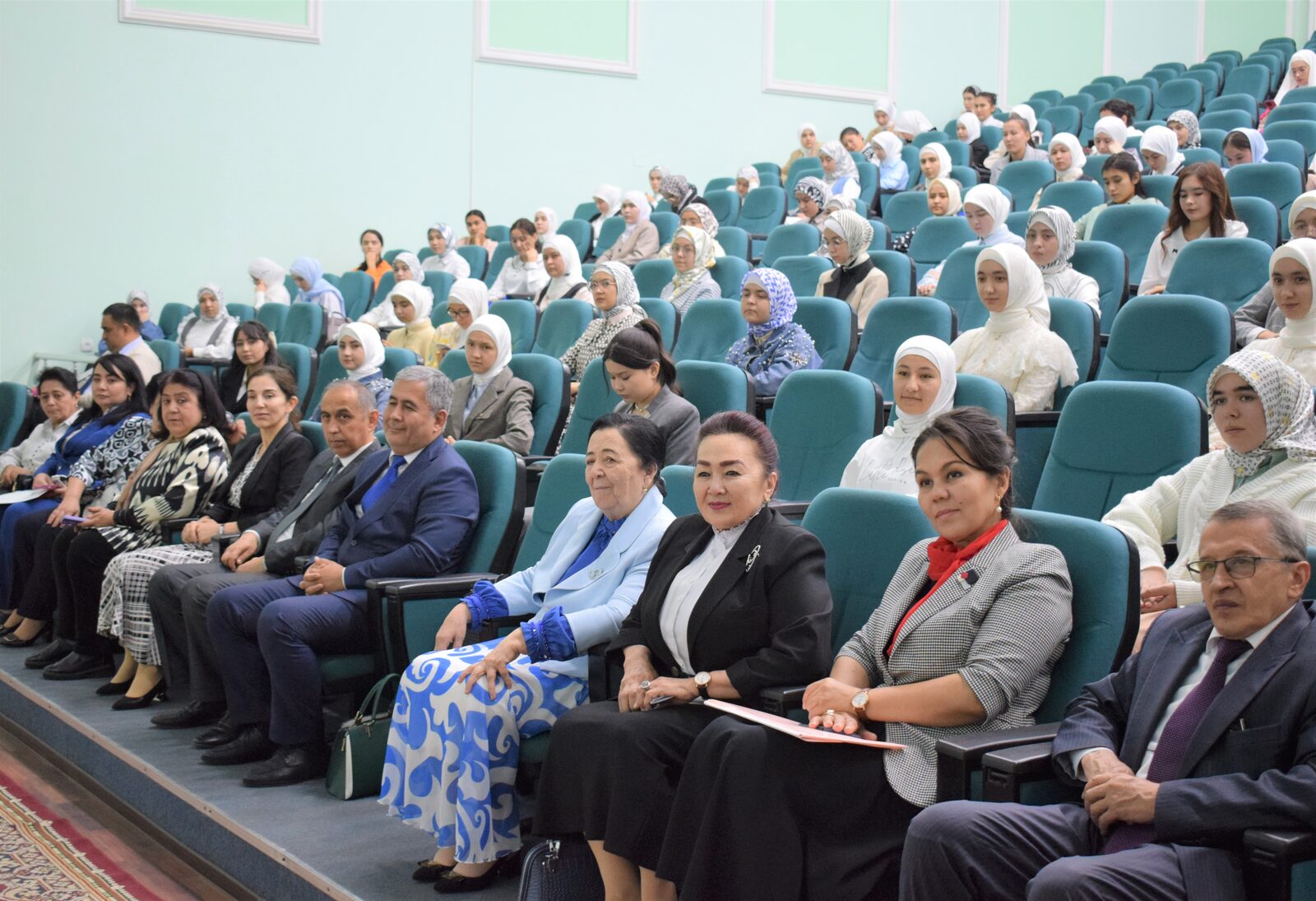 Akademiyada xalqaro qizlar kuni munosabati bilan ma’naviy-ma’rifiy tadbir o‘tkazildi