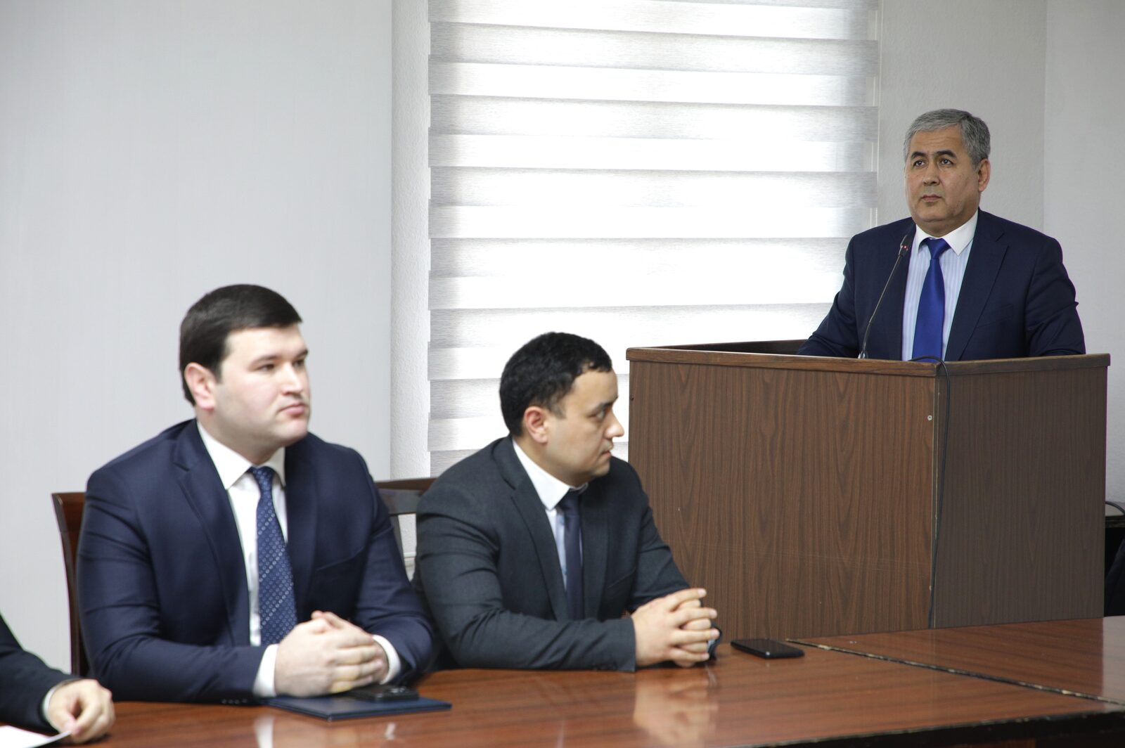 Siyosiy bilimlarni oshirish darslari davom etmoqda