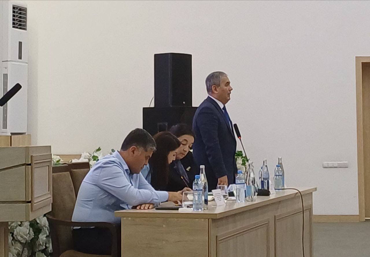 Akademiya rektori “Yangi O‘zbekiston – ma’rifatli jamiyat” nomli seminarda ma’ruza qildi