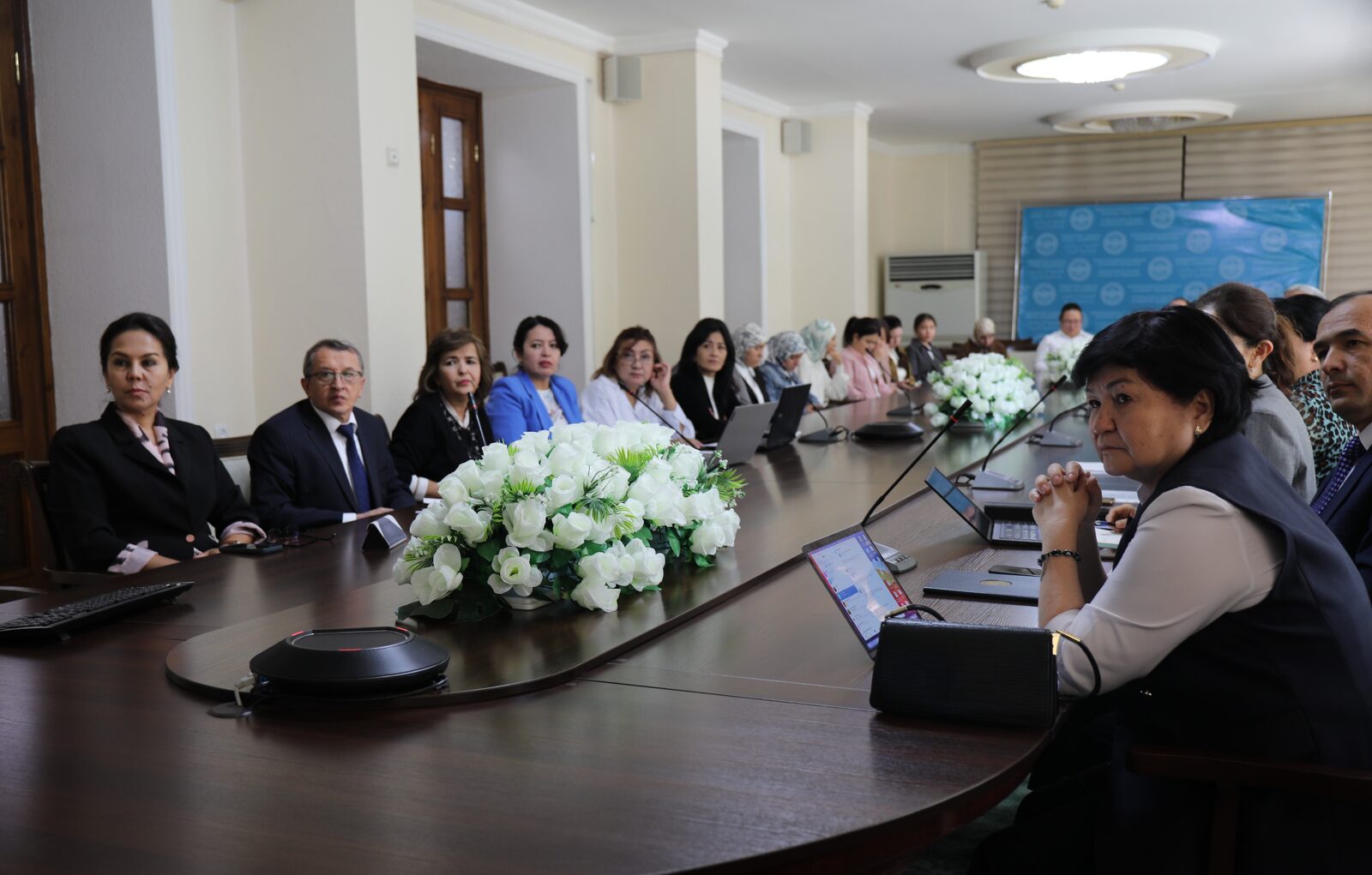“Waxriyor emas Shahriyor”, “Abzaljon emas Afzaljon” yoxud Akademiyada hamkorlikda ilmiy seminar o‘tkazildi