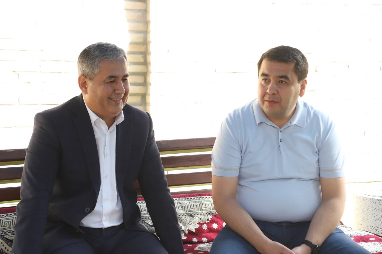 Shayxontohur tumani hokimi Akademiya hududida joylashgan muqaddas qadamjolarni ziyorat qildi