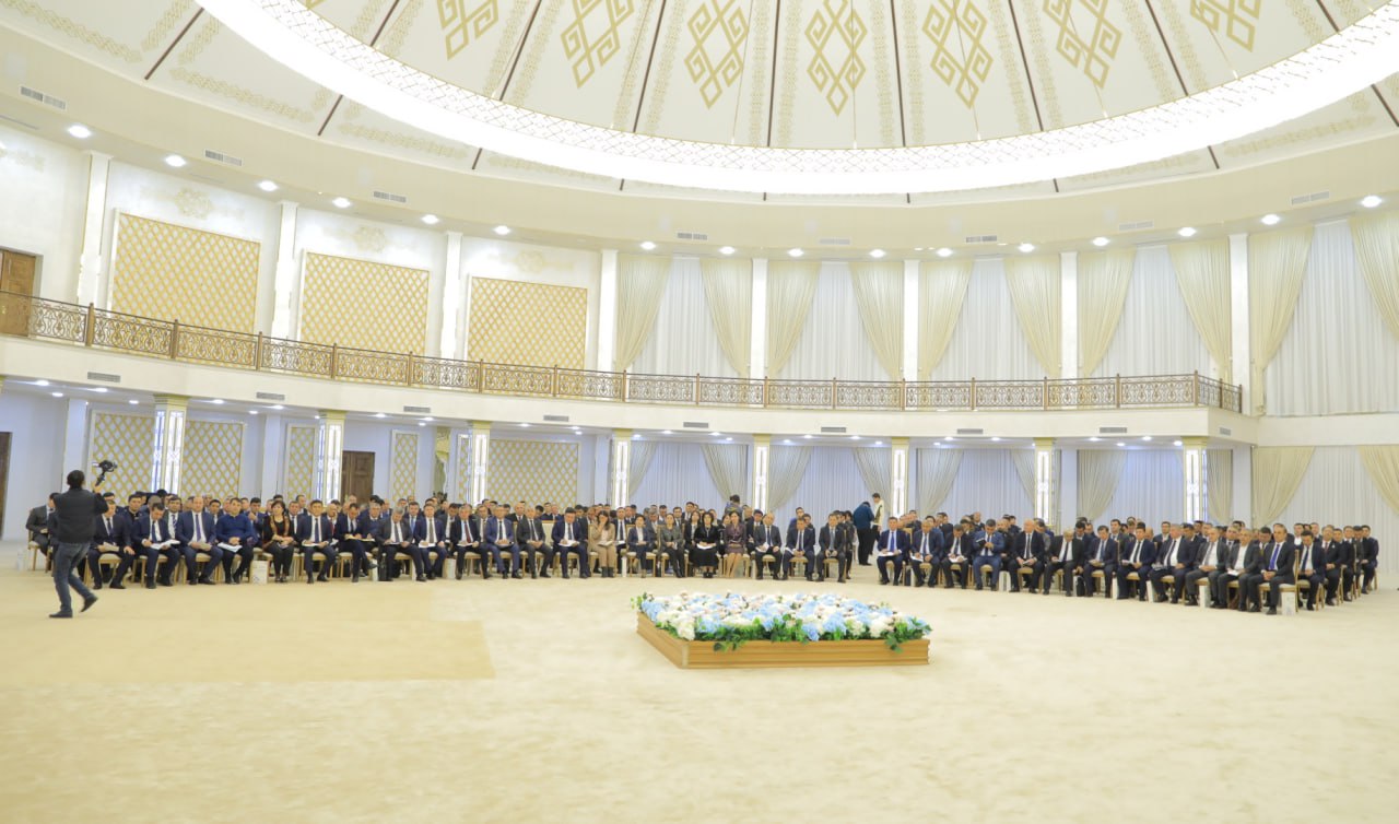 Nukus shahrida Oliy ta’lim, fan va innovatsiyalar vazirligining kengaytirilgan Hay’at yig‘ilishi o‘tkazilmoqda