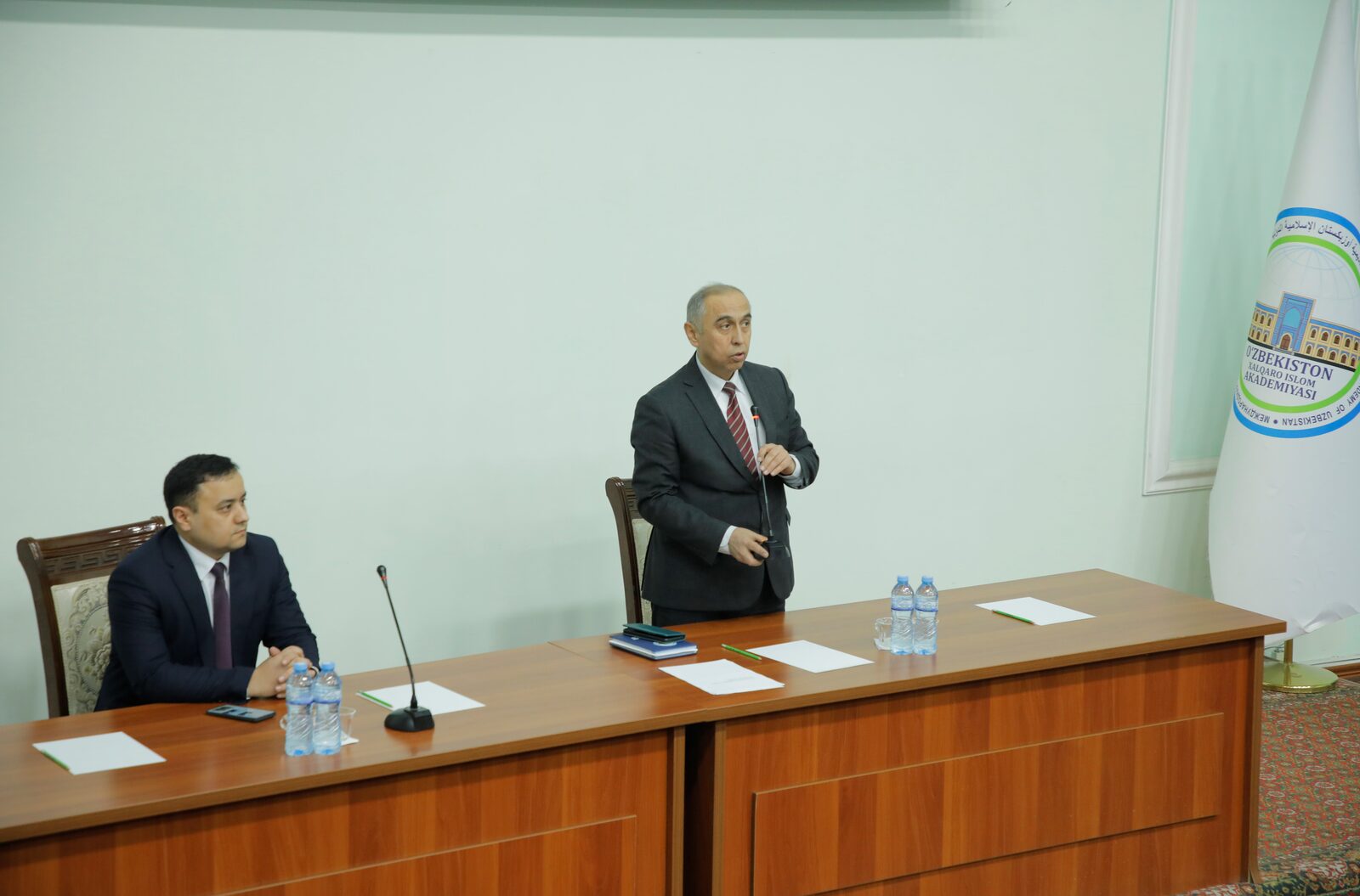 Akademiya professor-o‘qituvchilari ishtirokida davra suhbati o‘tkazildi