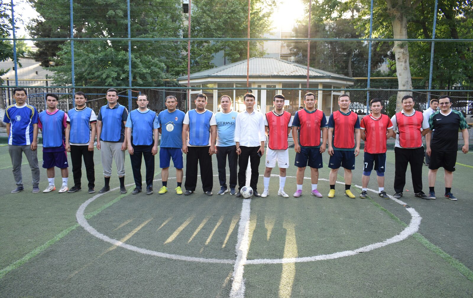 O‘qituvchi va xodimlar o‘rtasida “Rektor kubogi” sport musobaqalari o‘tkazildi