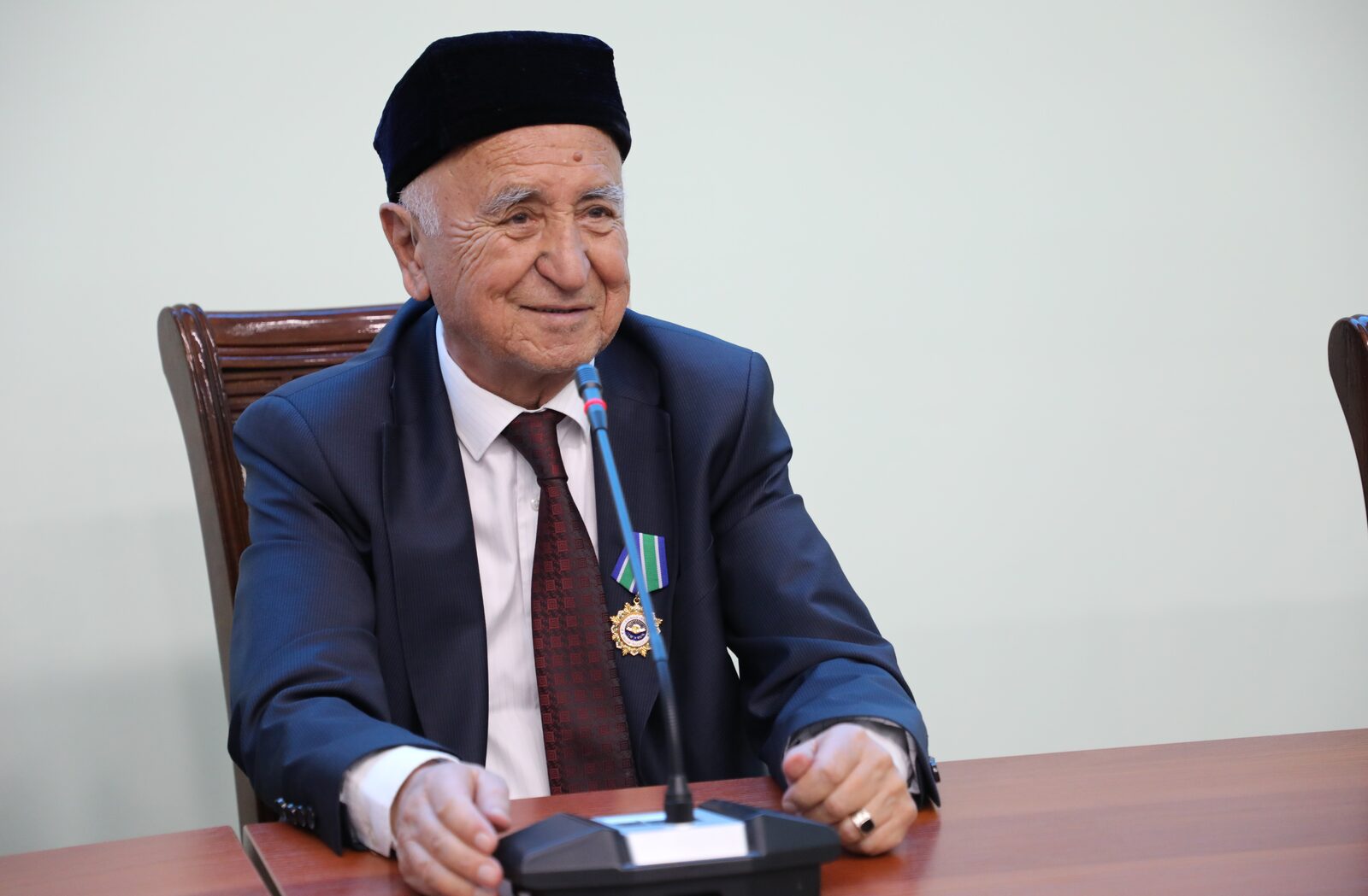 Ustozga ehtirom – insoniy qadriyat ifodasi