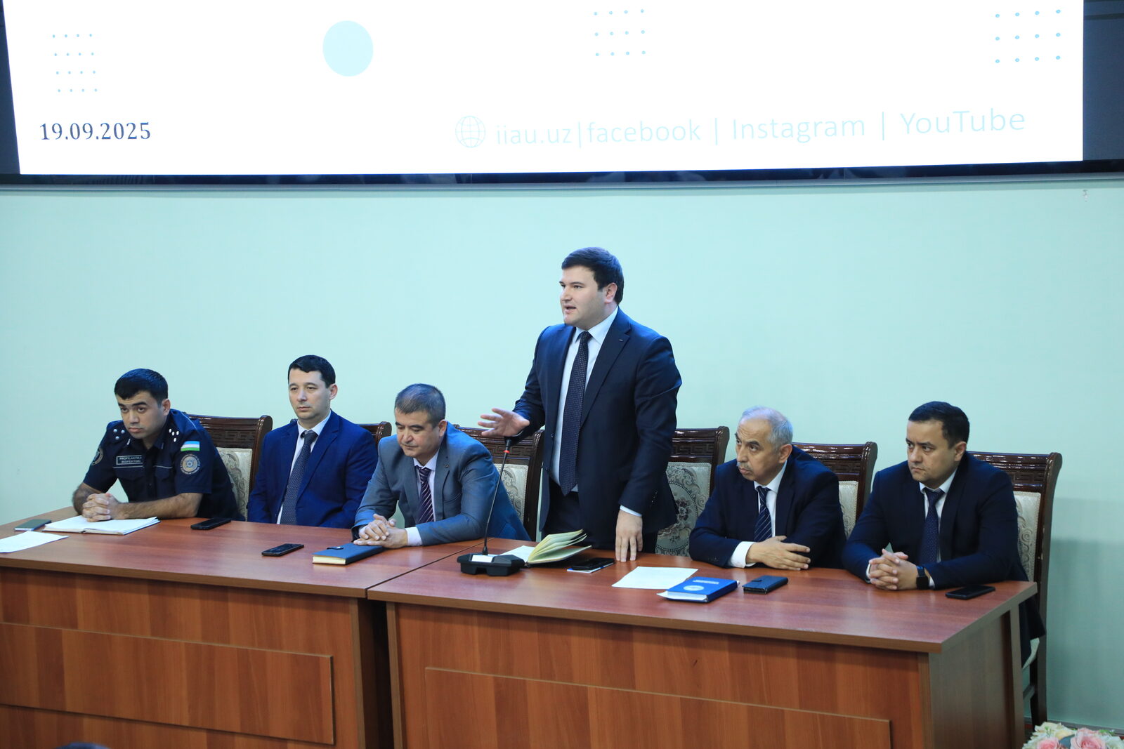 Akademiya rahbariyati va talabalar o‘rtasida uchrashuv o‘tkazildi