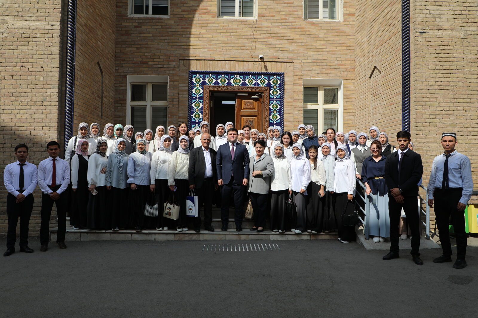 Akademiyada “Ma’rifat ulashib” ma’naviy-ma’rifiy tadbiri o‘tkazildi