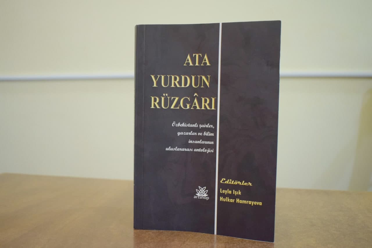 Akademiya talabasining she’rlari xorijda chop etildi