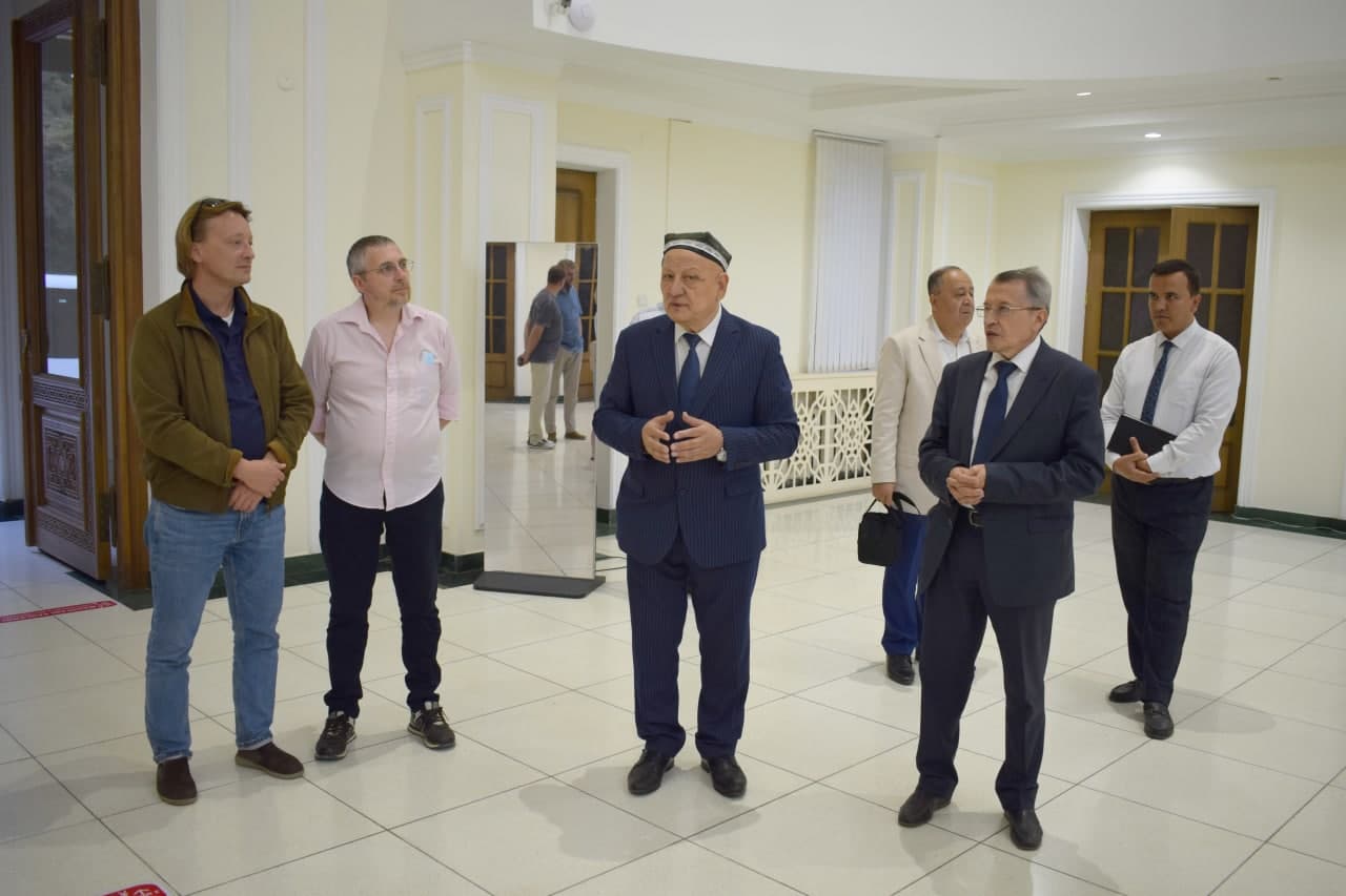 Rossiya Federatsiyasi “Valday” xalqaro munozara klubi vakillari Akademiyada mehmon bo‘ldi