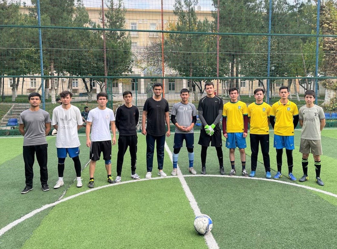 Futbol bellashuvlari qizg‘in ruhda o‘tdi