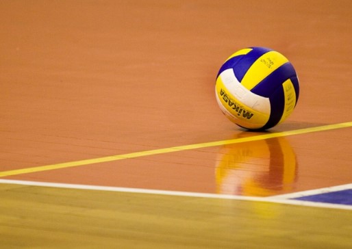 Talaba-qizlar voleybol bahslarida bellashmoqda