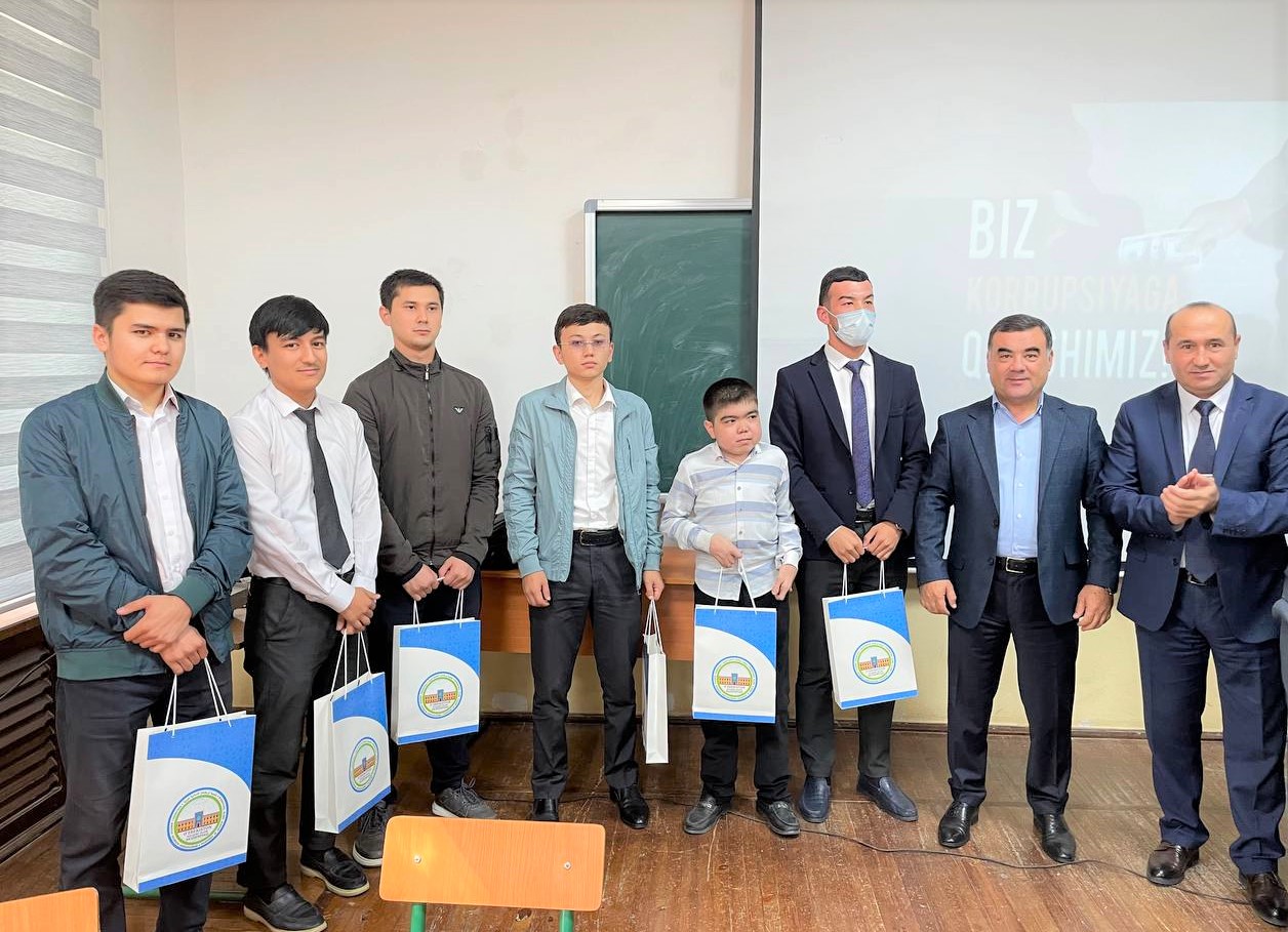 “Biz korrupsiyaga qarshimiz!” mavzusida “Zakovat” intellektual o‘yini o‘tkazildi