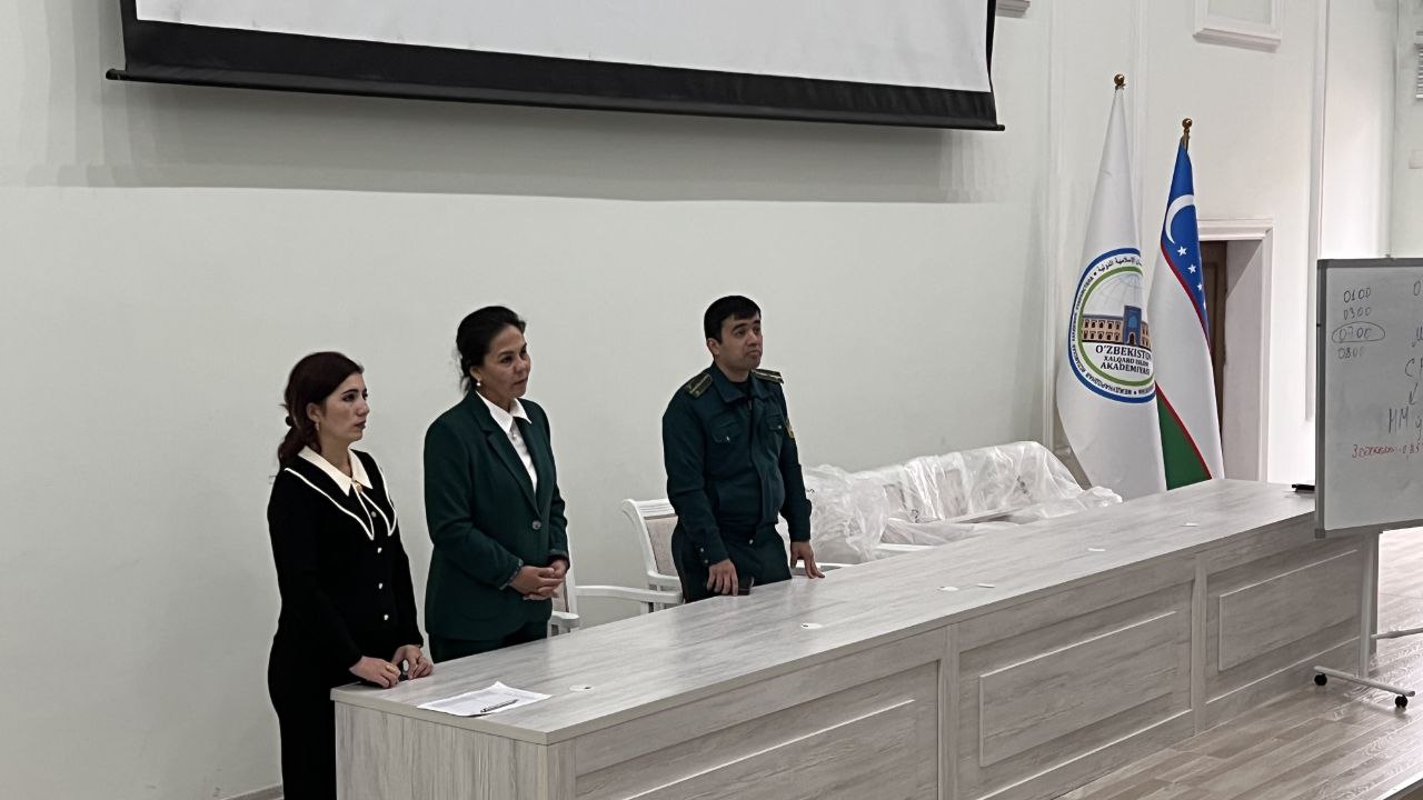 Akademiyada dolzarb mavzuda davra suhbati o‘tkazildi