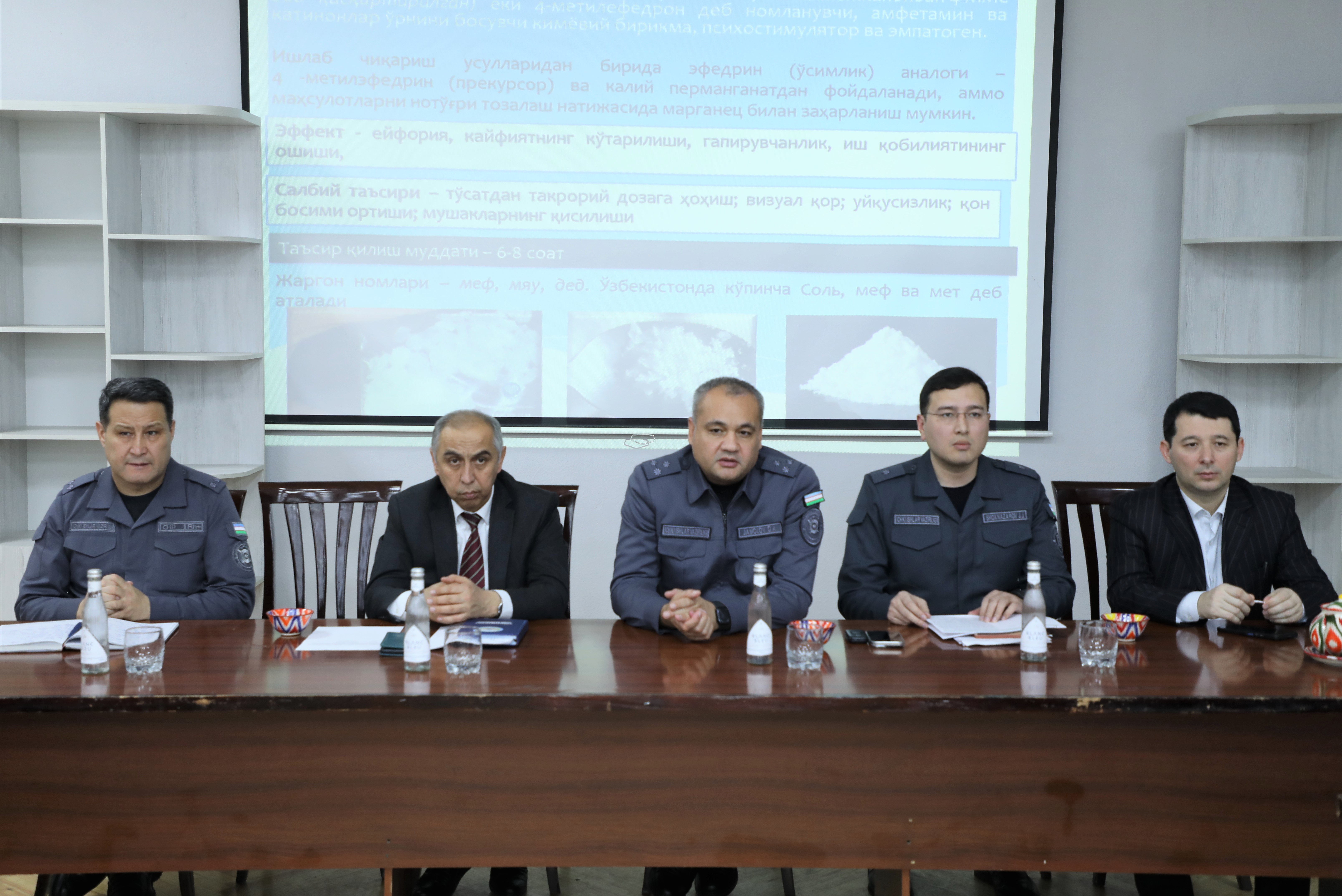 Talabalar uchun dolzarb mavzuda davra suhbati o‘tkazildi