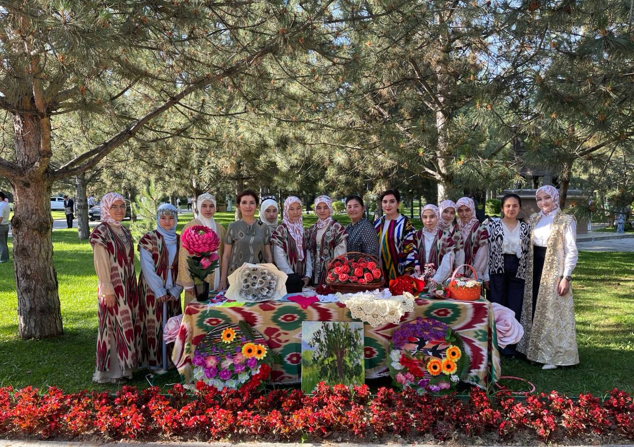 Akademiya vakillari Adiblar xiyobonidagi tadbirlarda ishtirok etdi